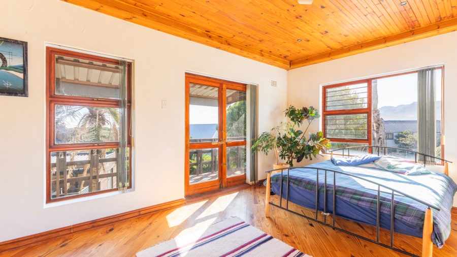 4 Bedroom Property for Sale in Pringle Bay Western Cape